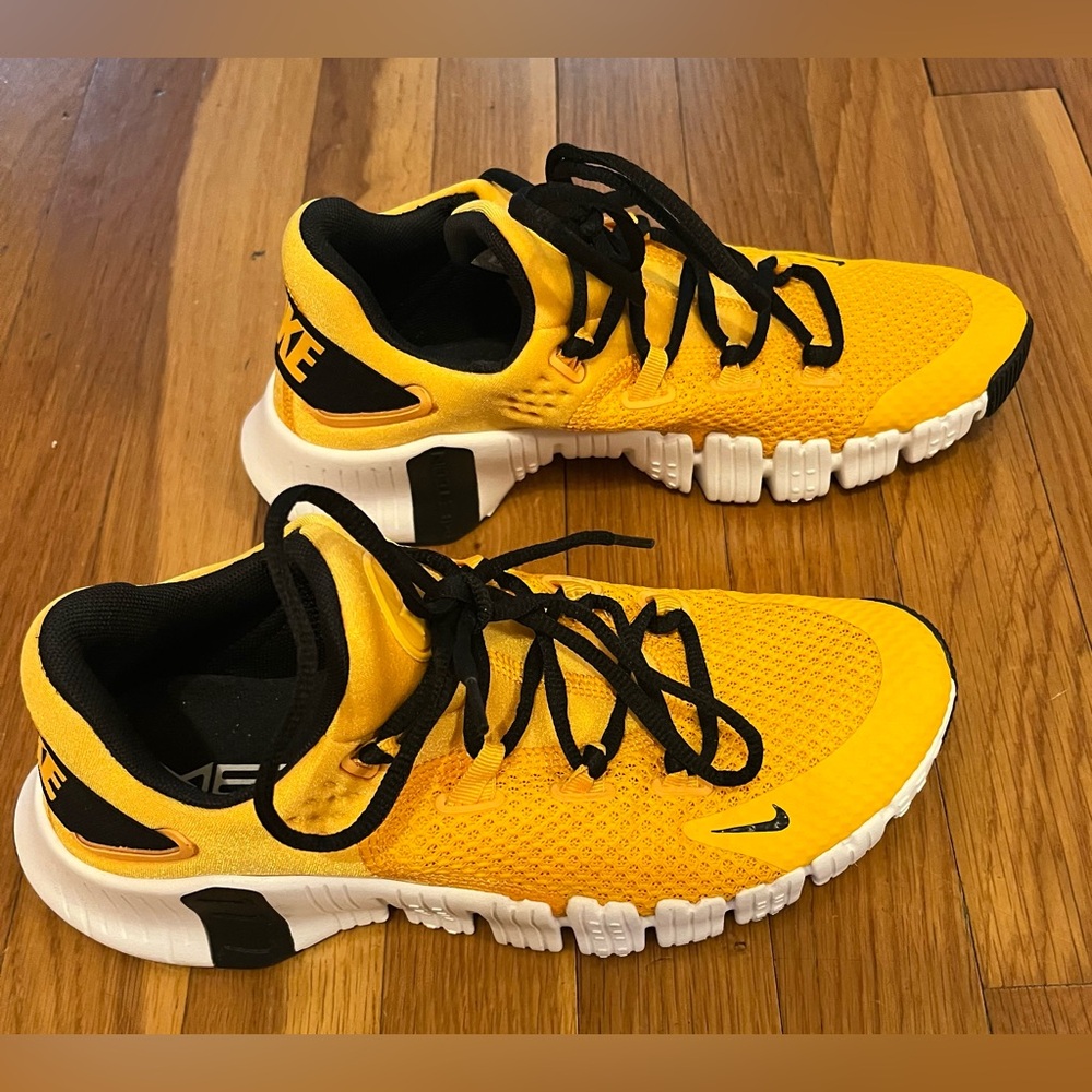 Nike Free Metcon 4 UniversityGold - Size 7 - Picture 3 of 12